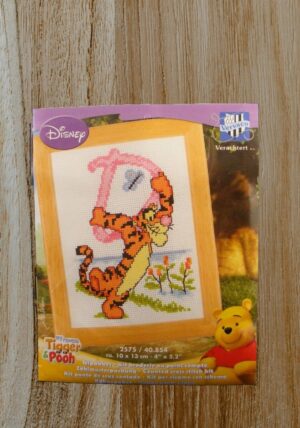 Broderie "lettre Winnie"